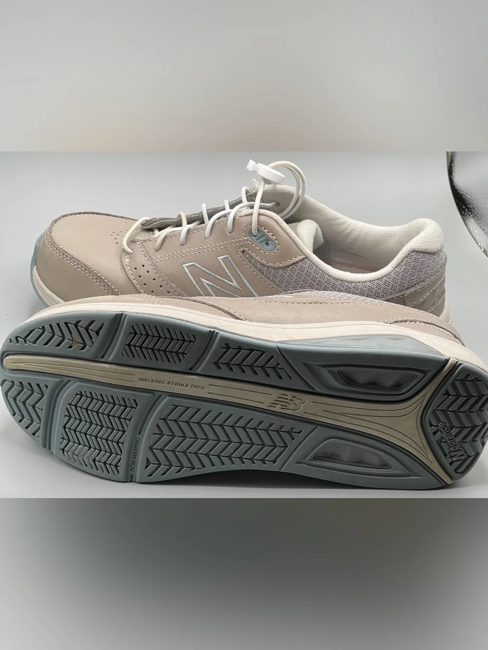 New‎ Balance womans 928v3 Leather Walking shoes/sneakers in Grey/Taupe Size 8
